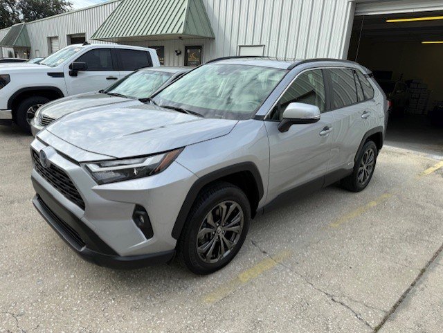 2023 Toyota RAV4 XLE Premium's photo