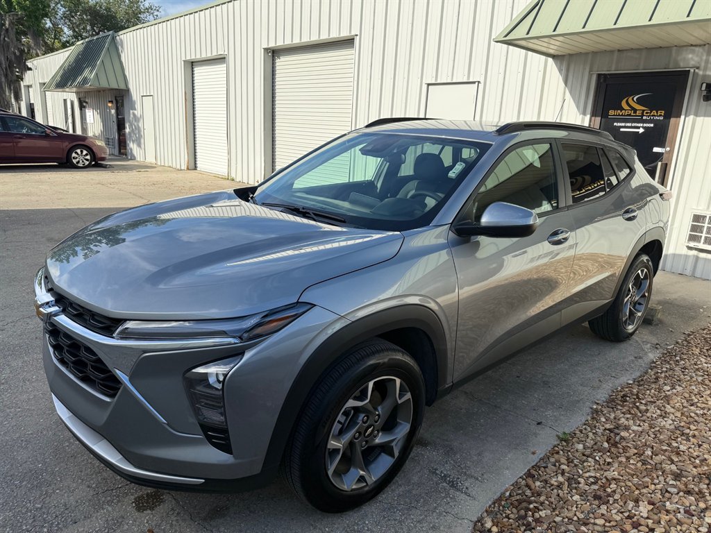 2025 Chevrolet Trax LT