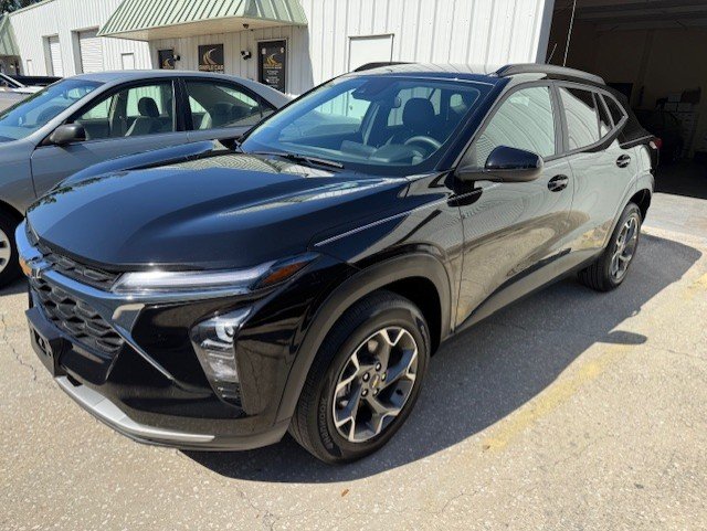 2025 Chevrolet Trax LT's photo