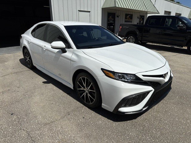 2021 Toyota Camry SE - Photo 7